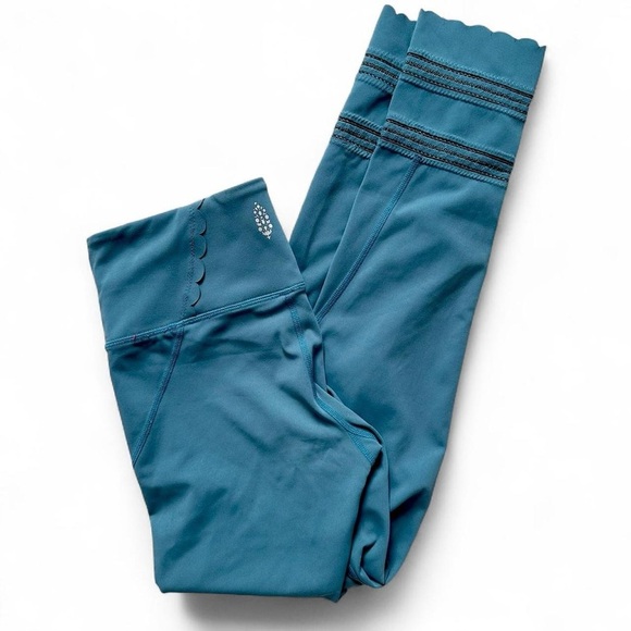 Free People Movement 7/8 Scalloped Genesis Leggings XS - Picture 2 of 6